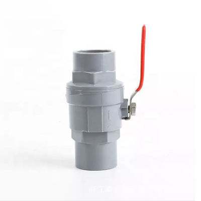 Weißes Kugelventil UPVC zweiteiliges bidirektionales PVC-Bewässerungs-Plastikventil