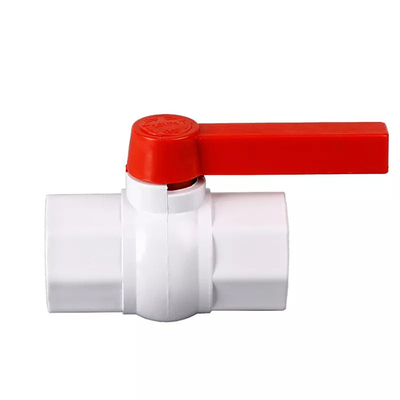 1/2“ 3/4&quot; UPVC-Kugelventil-Bewässerungs-Faden pp. drückten Plastik zusammen