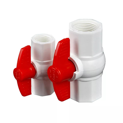 1/2“ 3/4&quot; UPVC-Kugelventil-Bewässerungs-Faden pp. drückten Plastik zusammen